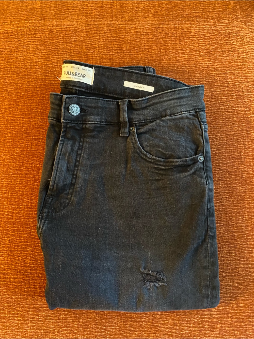 Pull&Bear Dark Black Skinny Jeans with Subtle Distress